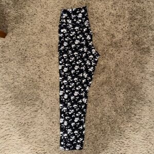 PINK Victoria's Secret Black Floral Leggings